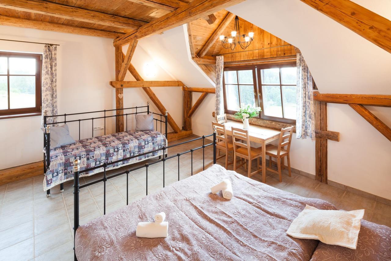 Penzion Na Belisku Březiny Rom bilde